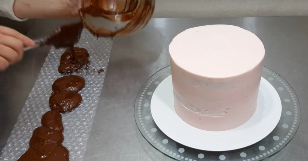 Bubble Wrap Can Help You Create A Cake Masterpiece