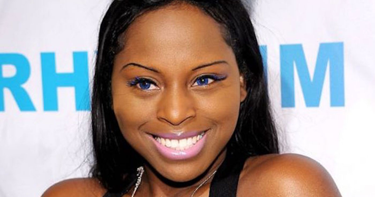 Foxy Brown Finally Shares 1st Pics Of Stunning Baby Girl And Reveals Her Baby Daddy’s Identity