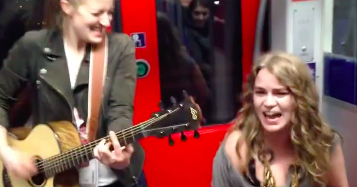 Stranger Joins Subway Jam Session With Epic Rap And Totally Steals The Show!